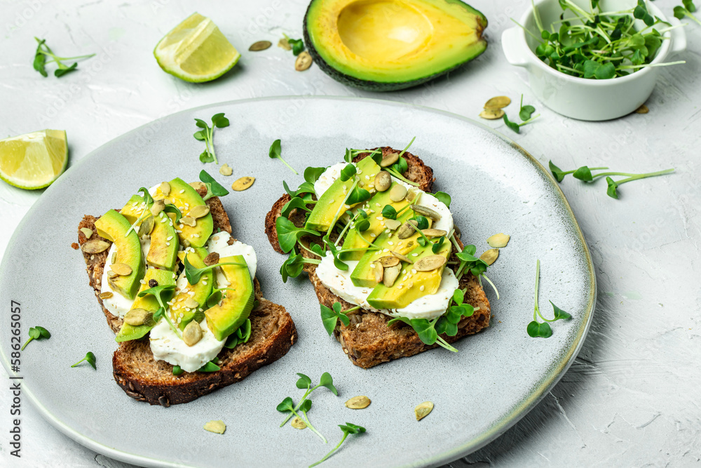 avocado toasts with cheese, Healthy fats, clean eating for weight loss avocado toasts with cheese, Healthy fats, clean eating for weight loss