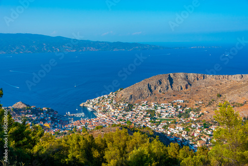 Fototapeta Naklejka Na Ścianę i Meble -  Panorama view of Hydra town in Greece