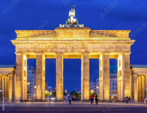 Brandenburg Gate (Brandenburger Tor) at night in Berlin, Germany