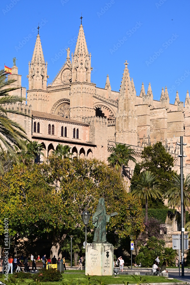Obraz premium Cathedral of Palma de Mallorca, Roman Catholic Diocese, island Baleares, Spain, Historical building,