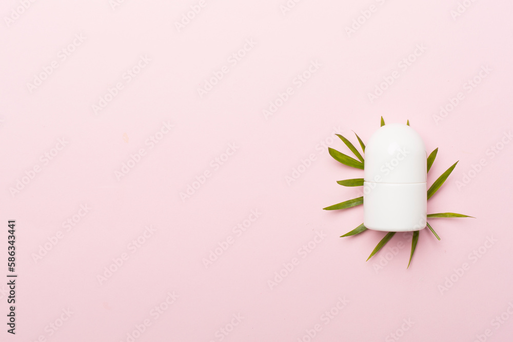 Φωτογραφία Deodorant for excessive sweating on color background, top view