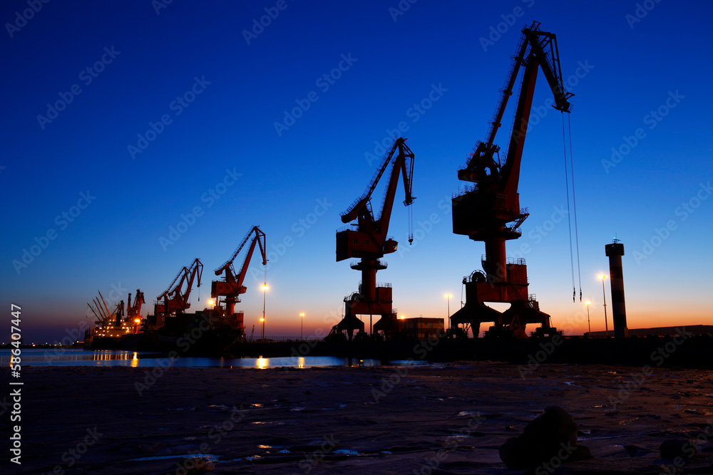 Port crane for work in the beauty of the night