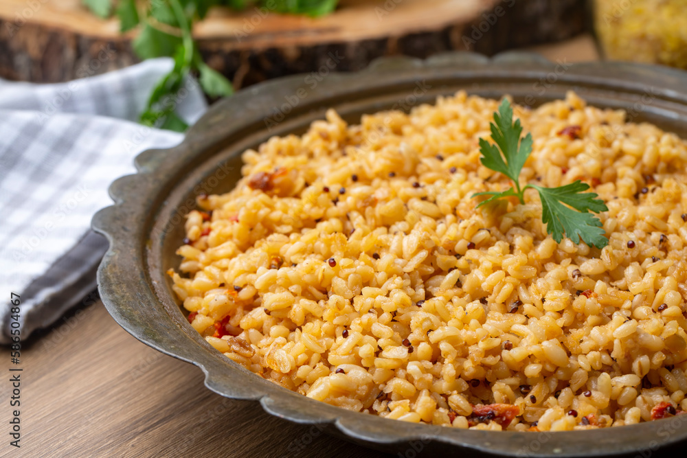 Bulgur pilaf with chia seeds (Turkish name; chia tohumlu bulgur pilavi) Bulgur pilaf with chia seeds (Turkish name; chia tohumlu bulgur pilavi)