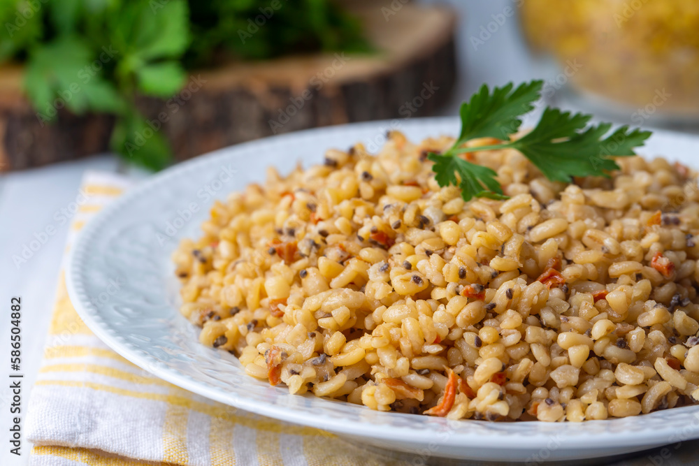 Bulgur pilaf with chia seeds (Turkish name; chia tohumlu bulgur pilavi) Bulgur pilaf with chia seeds (Turkish name; chia tohumlu bulgur pilavi)