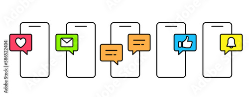 スマートフォンとsnsやウェブアイコンのセット