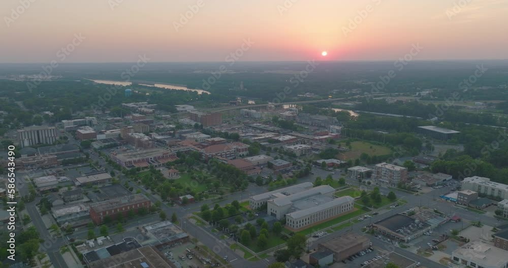Aerial Backward Tilt Up Beautiful View Of City Landscape While Sun Setting During Sunset - Tuscaloosa, Alabama Aerial Backward Tilt Up Beautiful View Of City Landscape While Sun Setting During Sunset - Tuscaloosa, Alabama