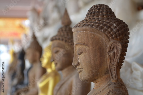 statue of buddha