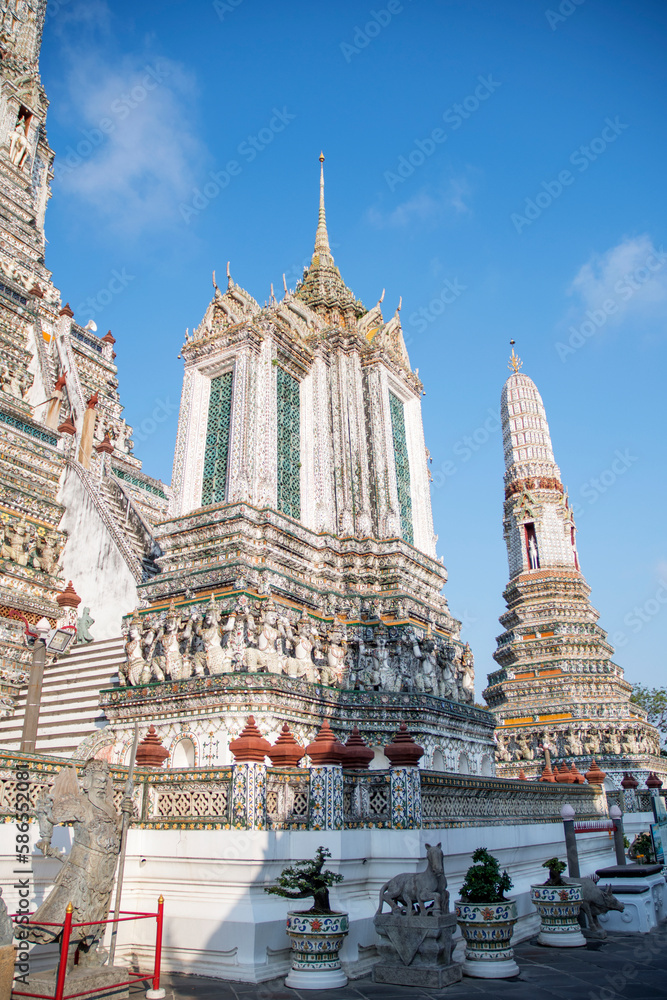 Impressive architectural details of Wat Arun (The Temple of Dawn) in Bangkok