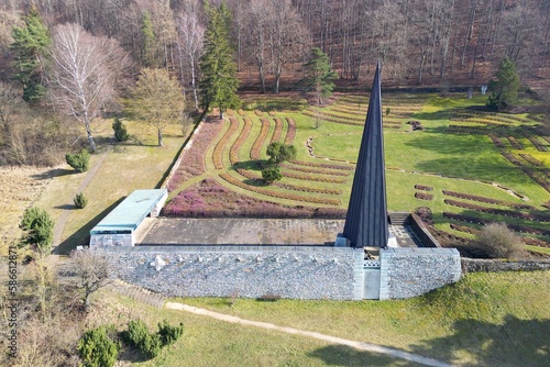 Treuchtlingen - Kriegsgräberstätte im Winter