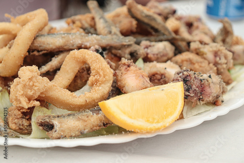 Obraz na plátně seafood fried. mediterranean diet