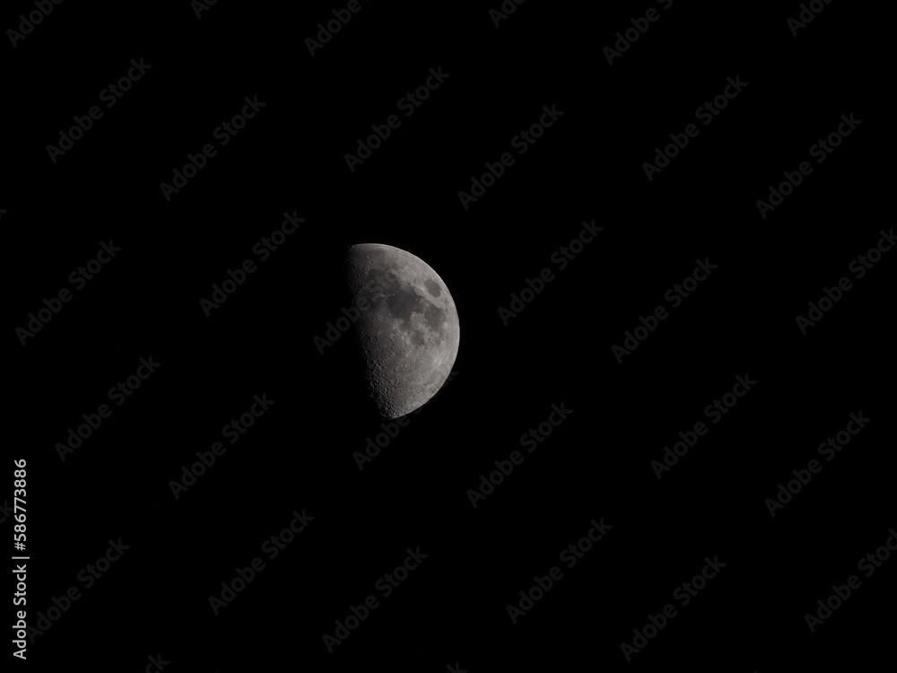 waxing gibbous phase of moon in March waxing gibbous phase of moon in March