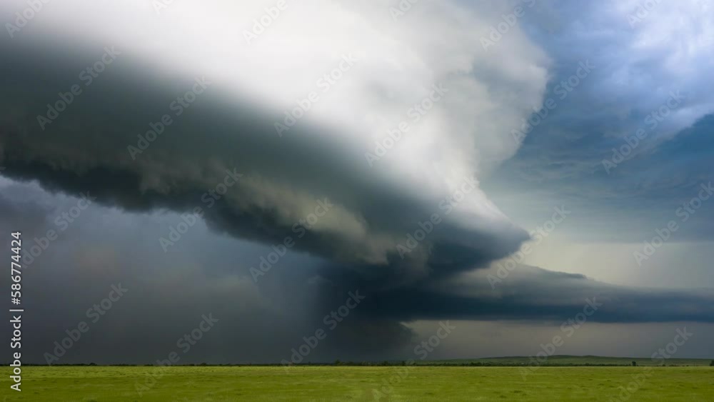 Incredible View of A Powerful Storm Drifting Across the Beautiful Open Plains Incredible View of A Powerful Storm Drifting Across the Beautiful Open Plains