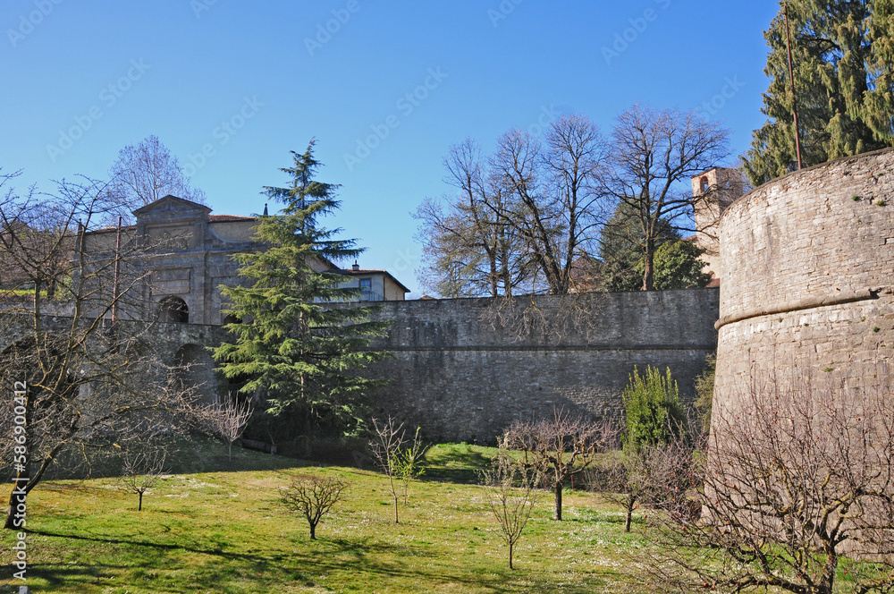 Bergamo: le mura della città a Porta Sant'Agostino