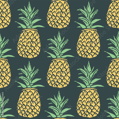 Seamless pineapple pattern. Doodle vector with ananas. Vintage pineapple pattern