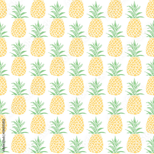 Seamless pineapple pattern. Doodle vector with ananas. Vintage pineapple pattern