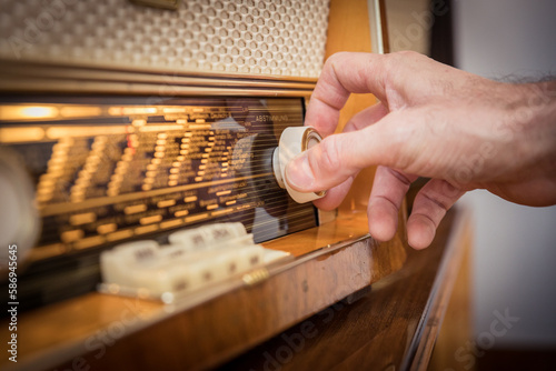 Sender suchen am Vintage Radio
