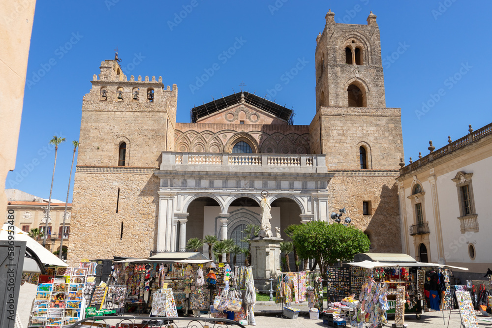 Fototapeta premium cattedrale di monreale e le ceramiche