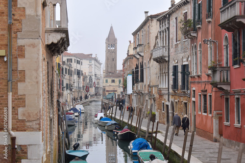 Venezia, canals with boats  © Ivana
