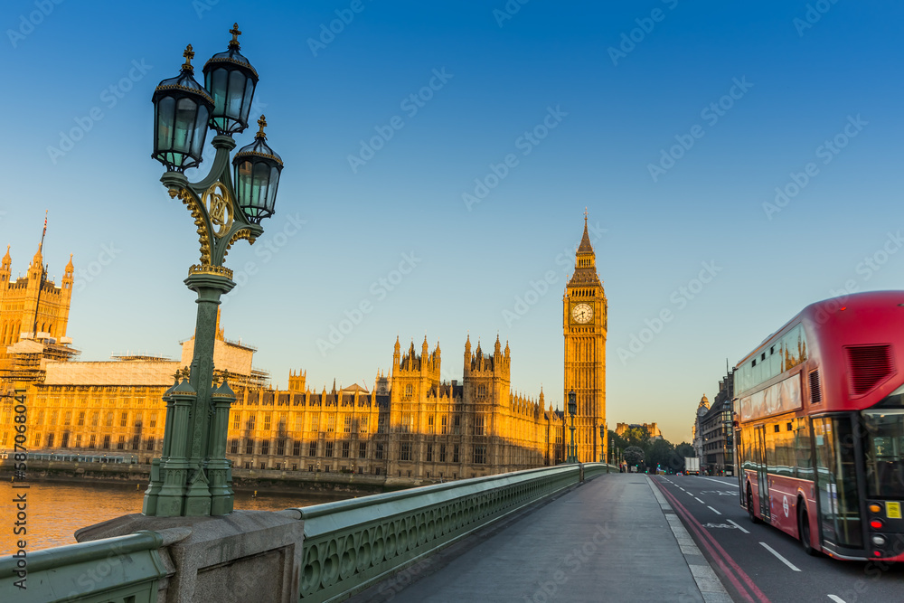 Fototapeta premium Big Ben and the Red Bus in London 