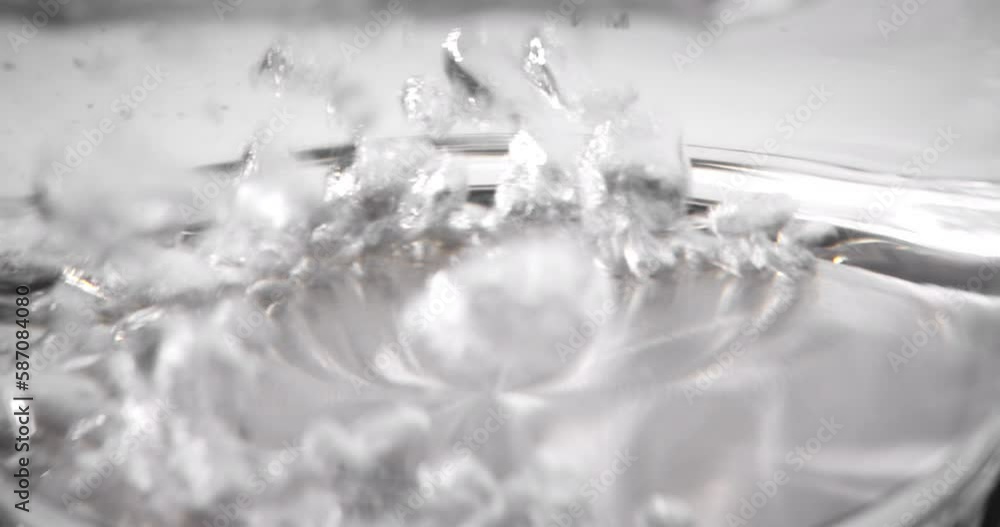 Electric kettle turning off automatically as water boiling inside close