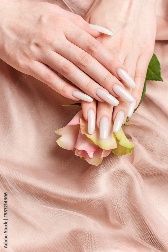 Naklejka premium Stylish trendy female manicure.
