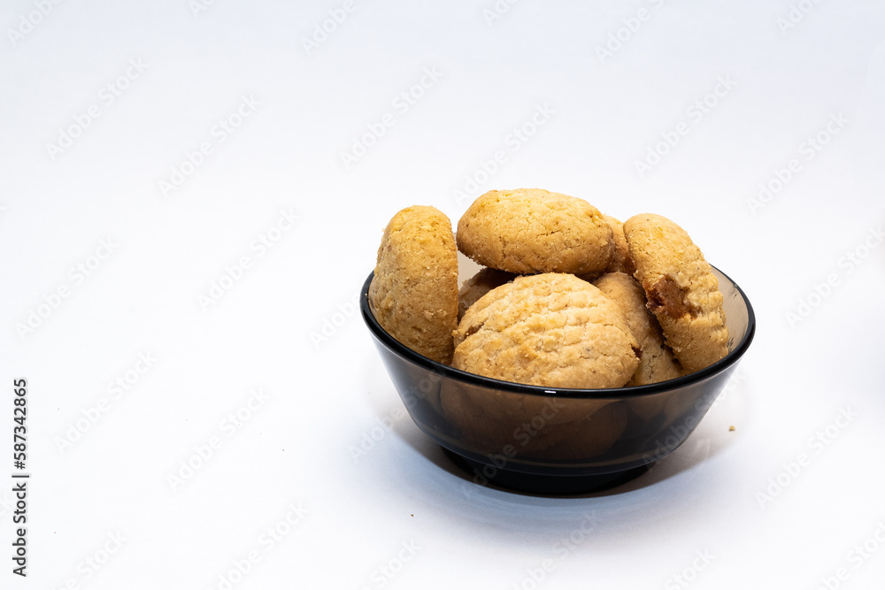 A small bowl full of plain Kahk with no sugar (traditional Arabian cookies), celebration feast after Ramadan, holy month
A small bowl full of plain Kahk with no sugar (traditional Arabian cookies), celebration feast after Ramadan, holy month