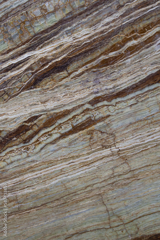 Natural biege tavertine with green and brown onyx inclusion diagonal vein Natural biege tavertine with green and brown onyx inclusion diagonal vein