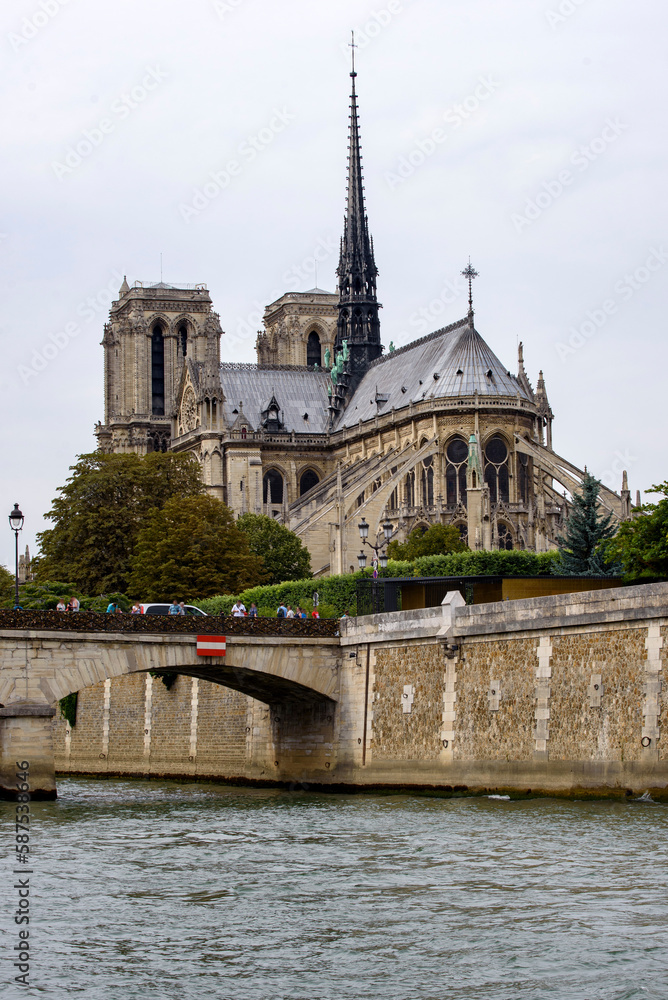 Naklejka premium Paris, France, August 2015: Famous Cathedral of Notre Dame de Paris