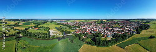 Luftbild von Frontenhausen ein Markt im niederbayerischen Landkreis Dingolfing-Landau