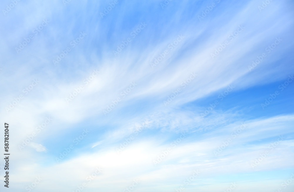 Obraz premium cloudy blue sky - blauer bewölkter Himmel