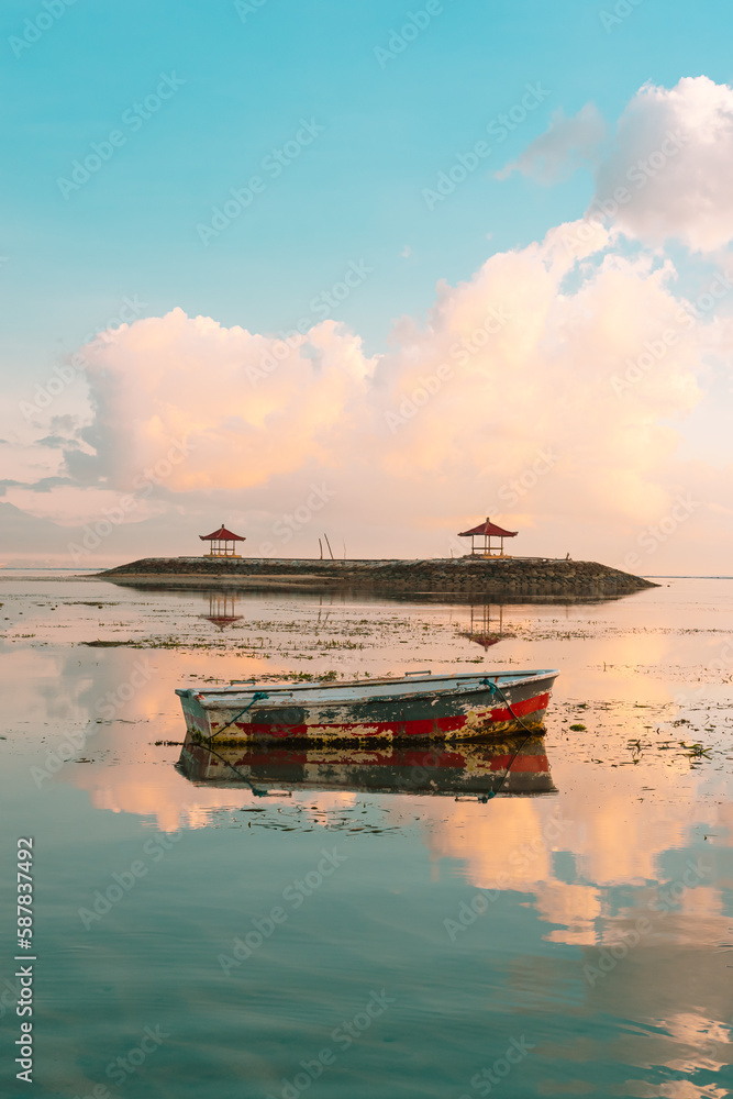 Naklejka premium sunrise at karang beach bali