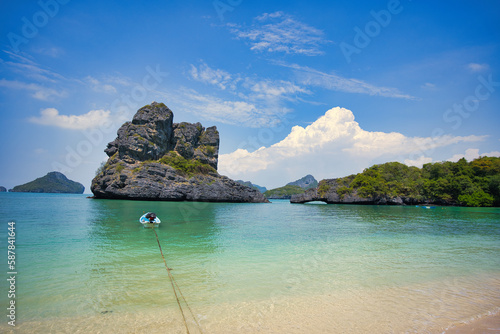 絶景・南国タイのアーントーン諸島・サムイ島　Ang Thong Islands, Koh Samui, Thailand © Daichi