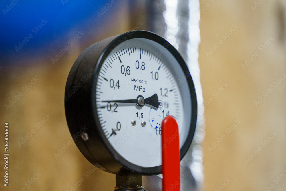 Foto de Pressure manometer for measuring installed in water or gas