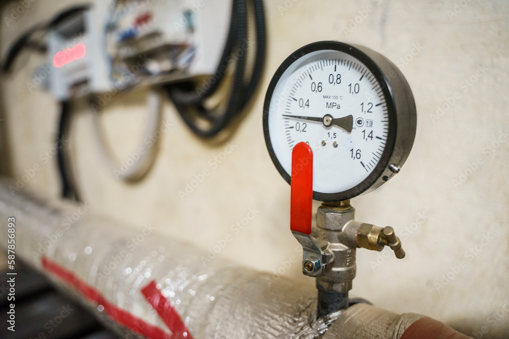 Foto de Pressure manometer for measuring installed in water or gas