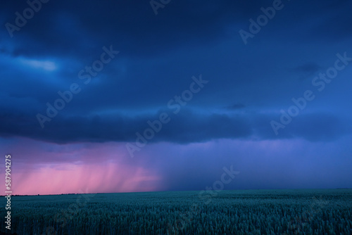 The Beauty of Thunderstorms: Capturing the Power of Nature