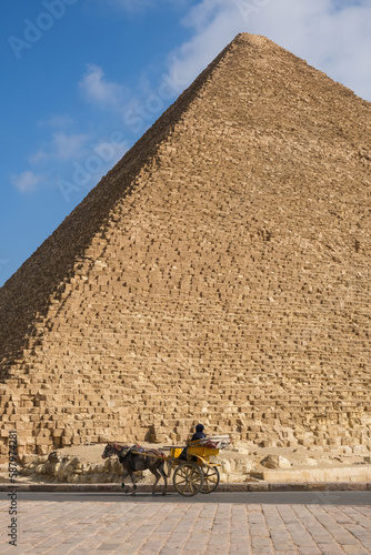 piramides egito quefren miquerinos queops no cairo viagem turismo