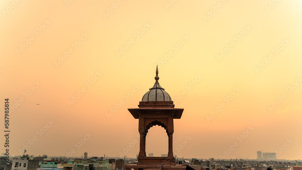 Jama Masjid is one of the largest Indian mosques, built by mughal, located in New Delhi, India