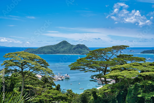 Foto View of St anne marine park and port from sans sousi road, Mahe Seychelles