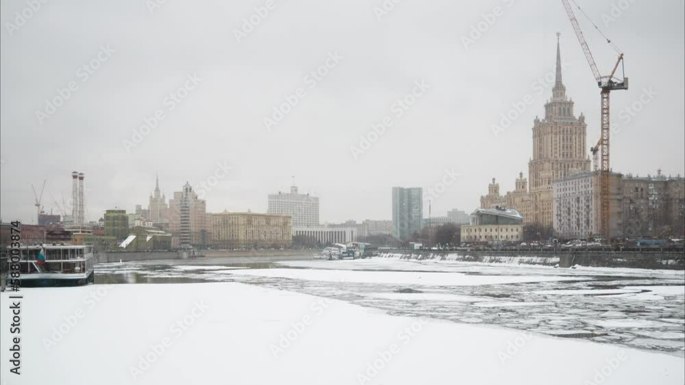 Timelapse. Ice moves along the Moscow River. Timelapse. Ice moves along the Moscow River.