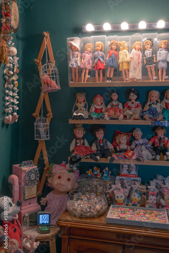 Doll Shop