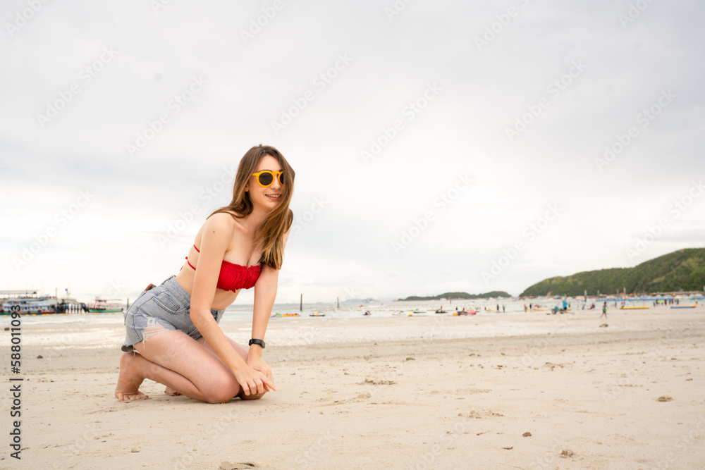 Fototapeta premium woman on the beach