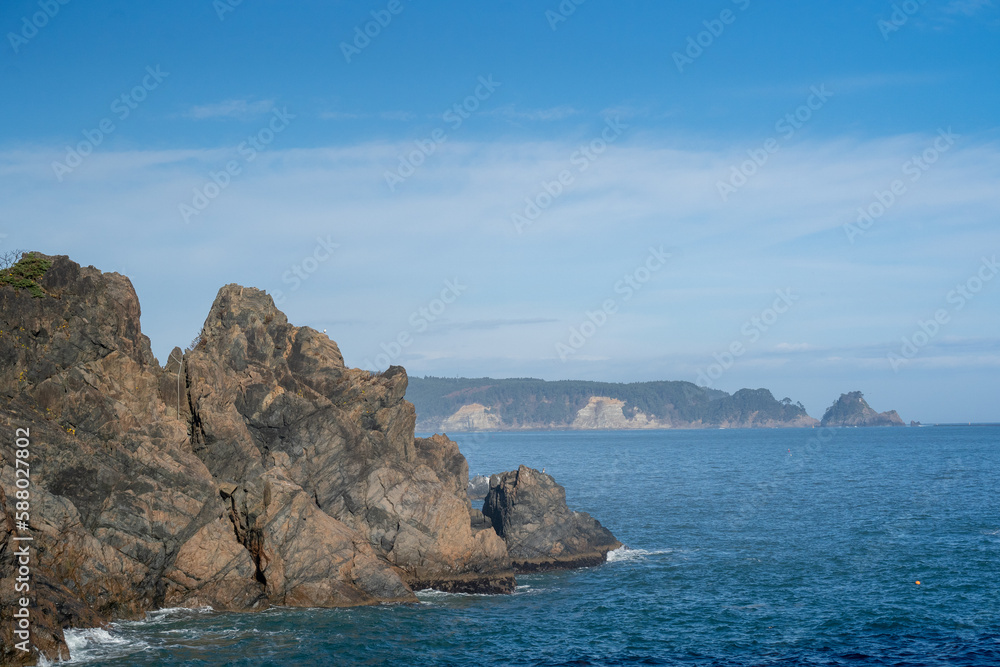 久慈港付近の海岸から対岸を臨む(11月) 久慈港付近の海岸から対岸を臨む(11月)