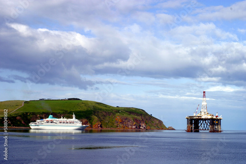 Canvas Print Oil rig and cruise ship viewed from Cromarty - South Sutor - Black Isle - Highla