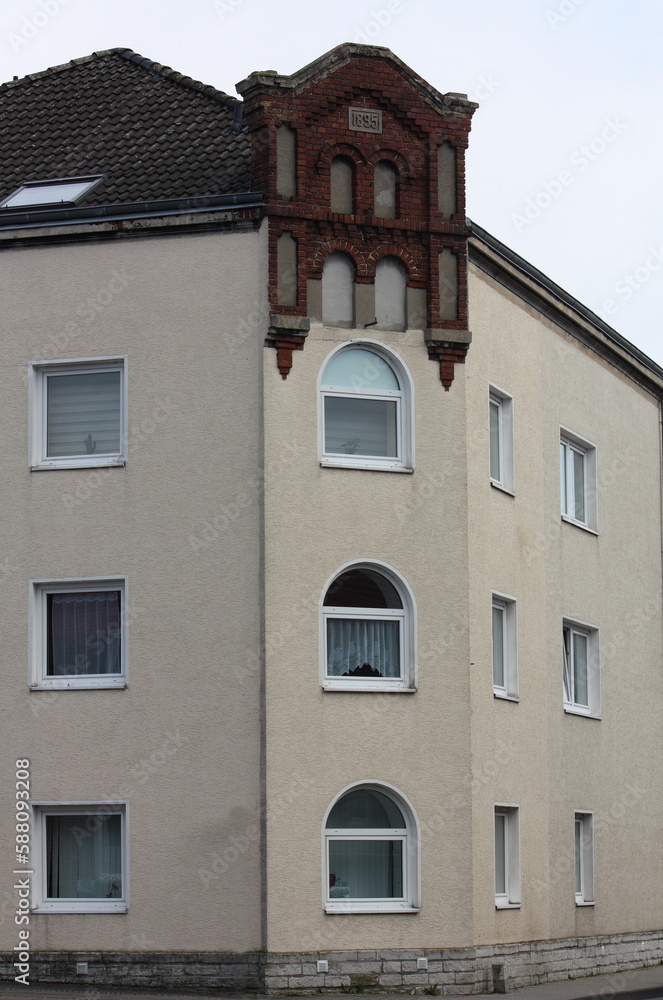 Altbau von1895 mit renovierter Fassade in Lippetal Lippborg, Nordrhein-Westfalen an der Hauptstraße