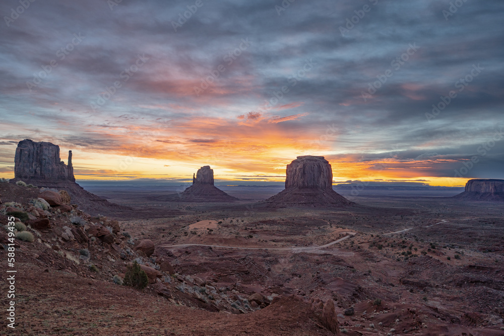 Sunrise - Monument Valley