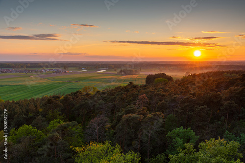 Zachód słońca nad Wielkopolską z wieży widokowej w Siekowie / Sunset over Wielkopolska from the observation tower in Siekowo