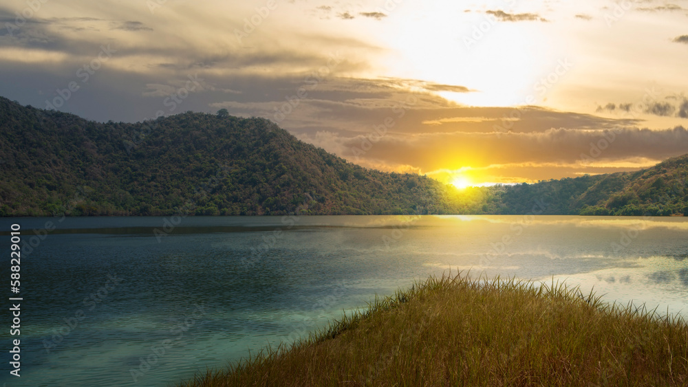 Fototapeta premium Beautiful lake view with hill