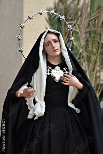 Virgen de los Dolores en procesión