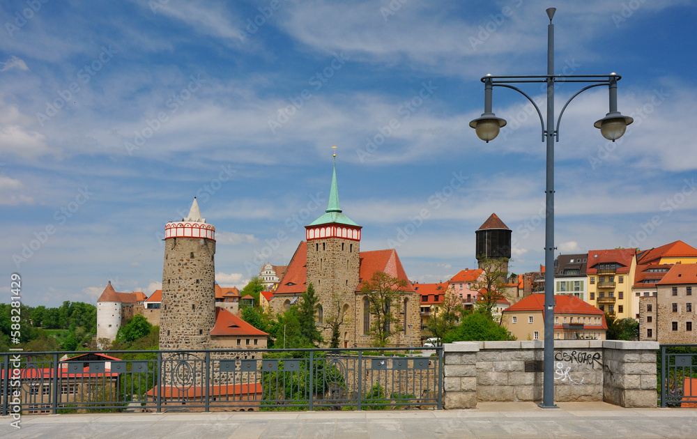 Obraz premium Blick zur Bautzner Altstadt im Frühjahr