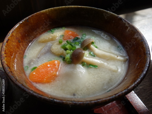 野菜たっぷりの味噌汁